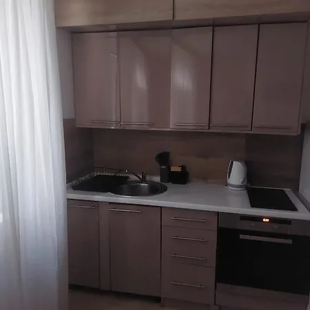 M Apartman *